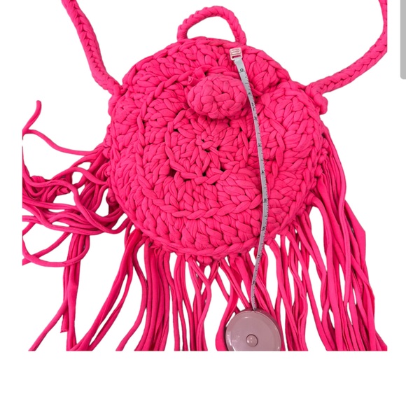 HOT PINK CROSSBODY WITH FRINGE - Picture 3 of 6